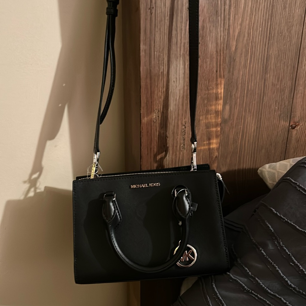 Michael Kors Crossbody And Wallet Set